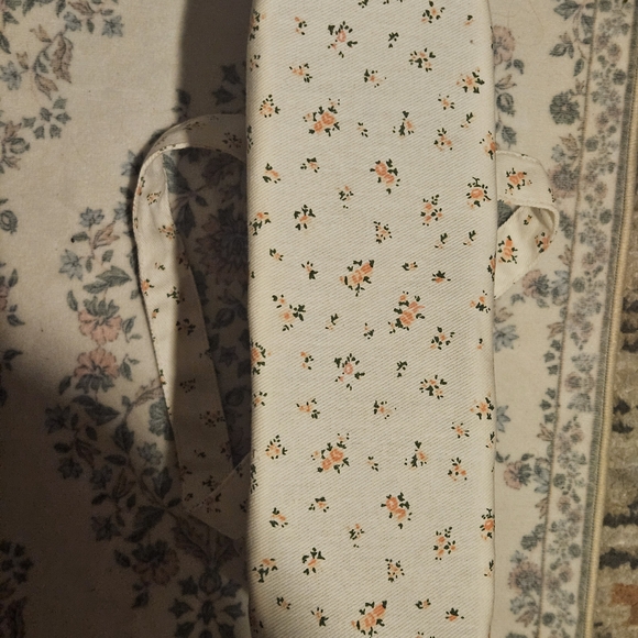 Floral White Handbag - Picture 3 of 5